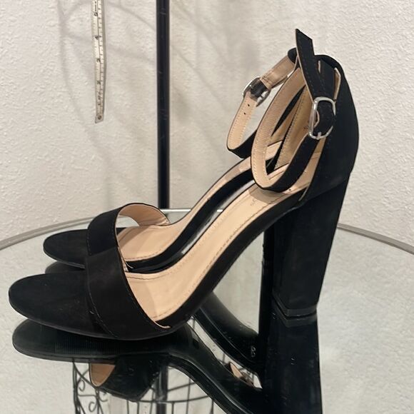 BAMBOO black Faux suede heels. Size 9 - Picture 5 of 8